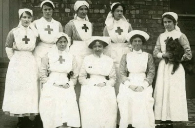 Zdravotnické oděvy v minulosti